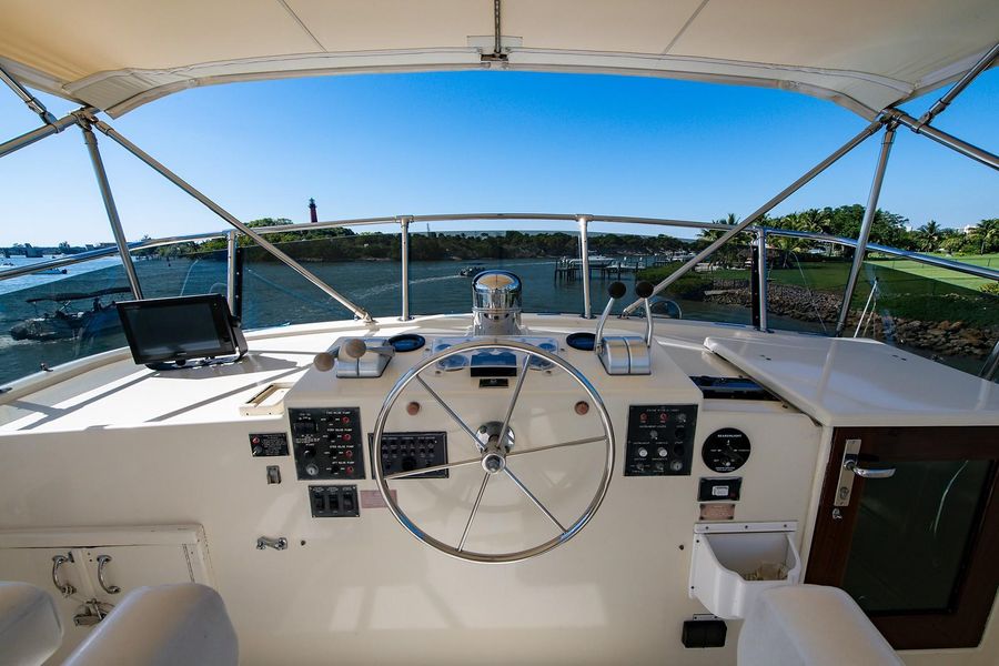 1986 Hatteras 72 Motor Yacht