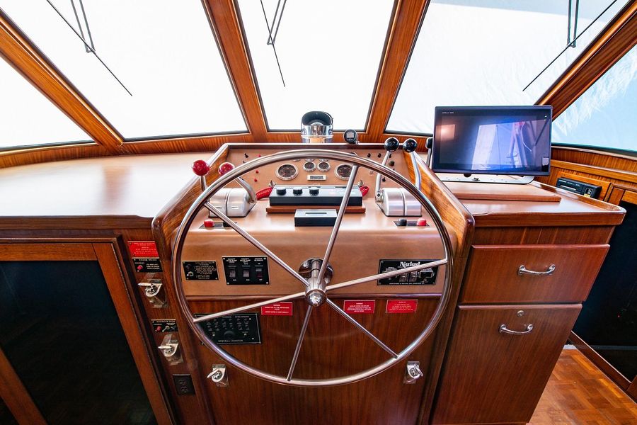 1986 Hatteras 72 Motor Yacht