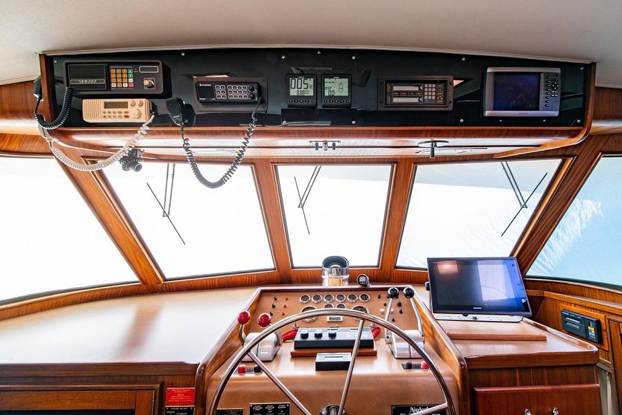 1986 Hatteras 72 Motor Yacht