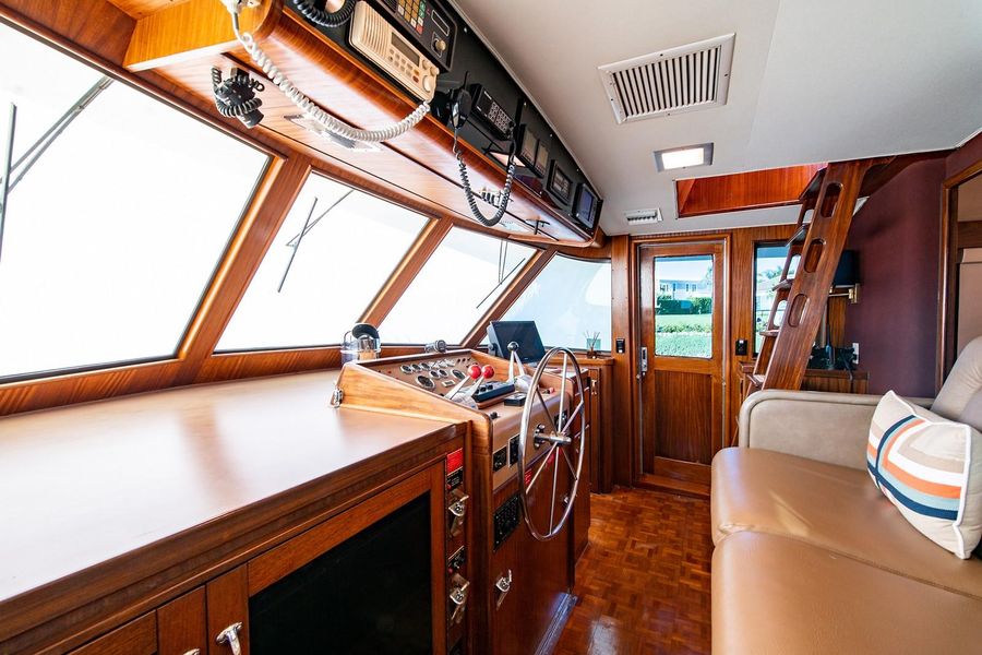 1986 Hatteras 72 Motor Yacht