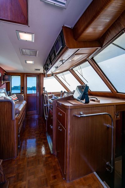 1986 Hatteras 72 Motor Yacht