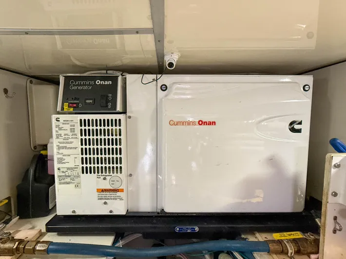 Mystique Yacht Photos Pics 