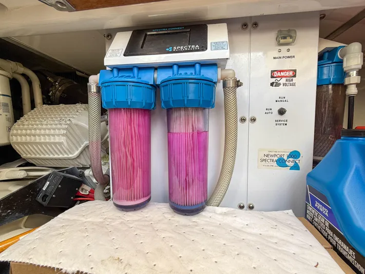 Mystique Yacht Photos Pics 