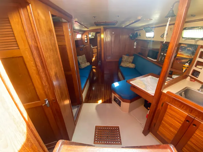 Babe Yacht Photos Pics 