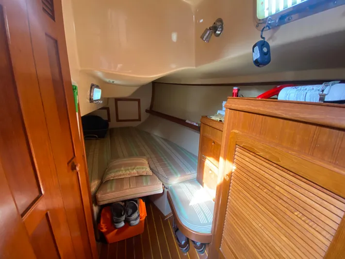 Babe Yacht Photos Pics 