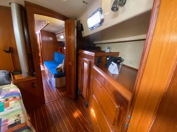 Babe Yacht Photos Pics 