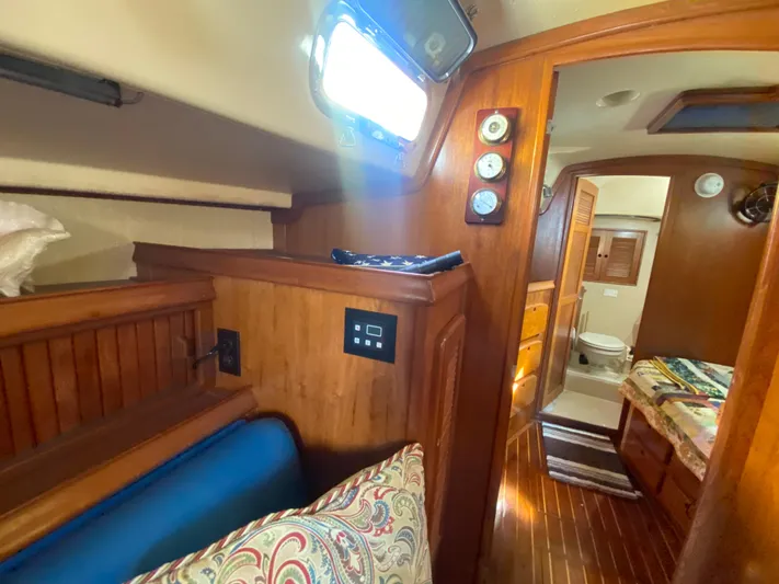 Babe Yacht Photos Pics 