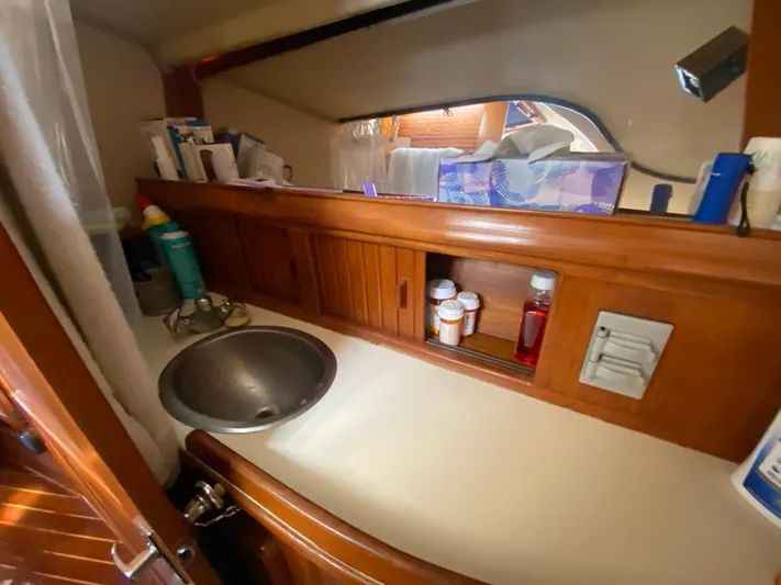 Babe Yacht Photos Pics 