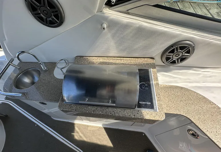 Harborviewbayview Yacht Photos Pics 2016 Sea Ray 330 Sundancer boat kitchenette with sink and Kenyon grill.