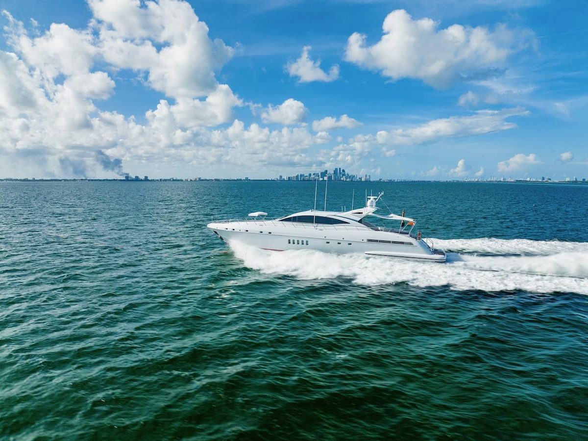 2007 Mangusta 92 