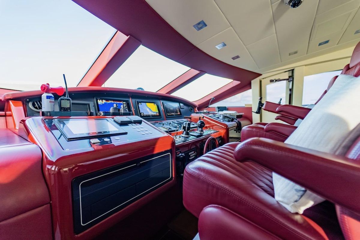 2007 Mangusta 92 