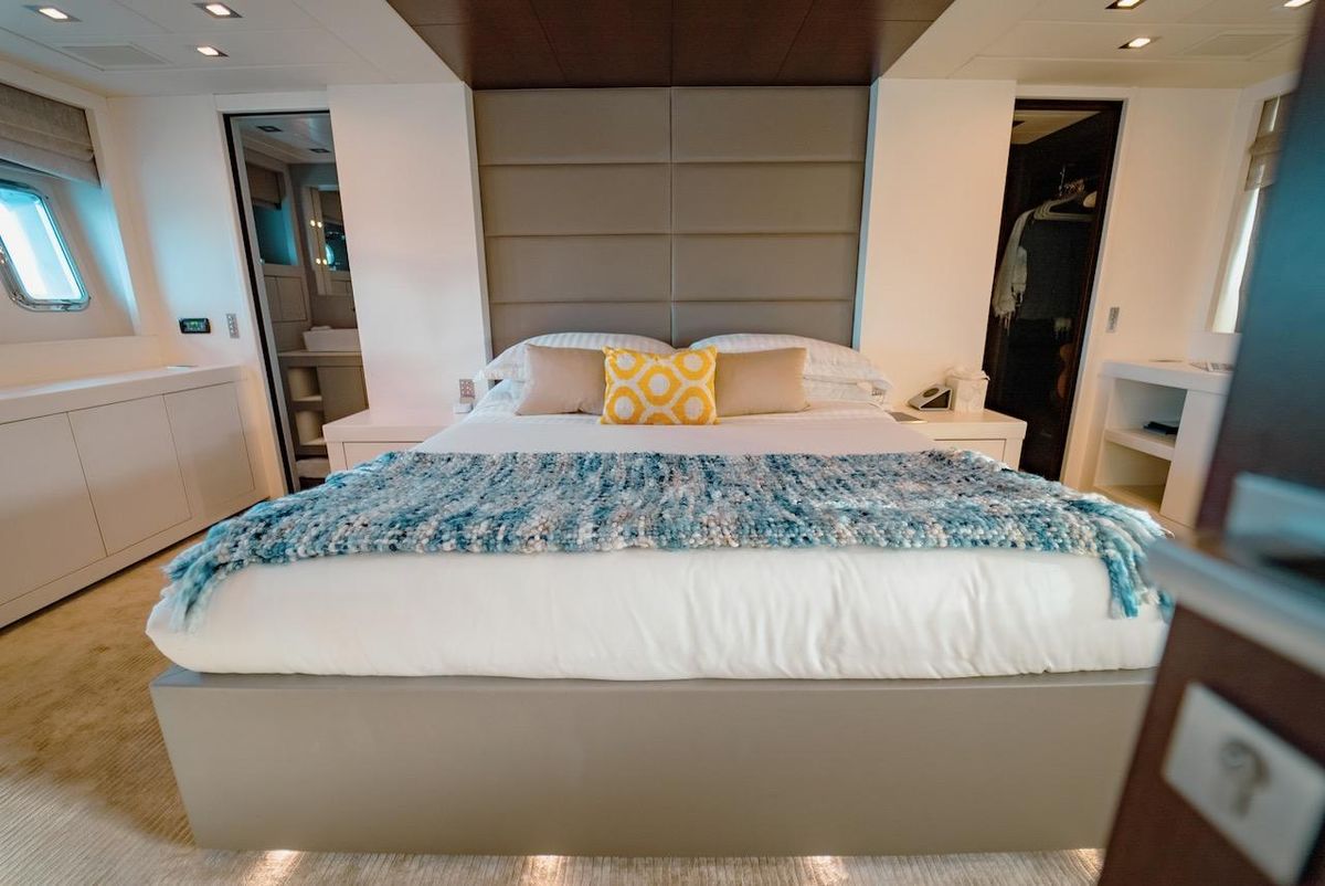 2007 Mangusta 92 