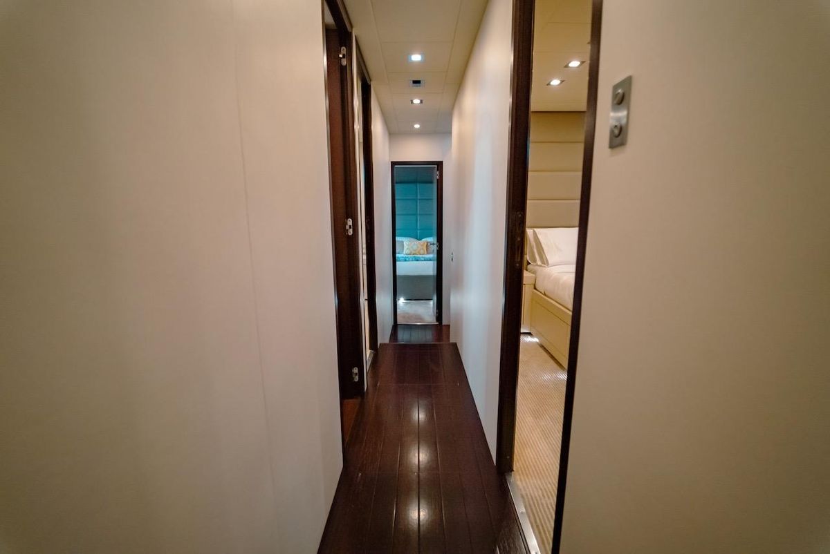 2007 Mangusta 92 