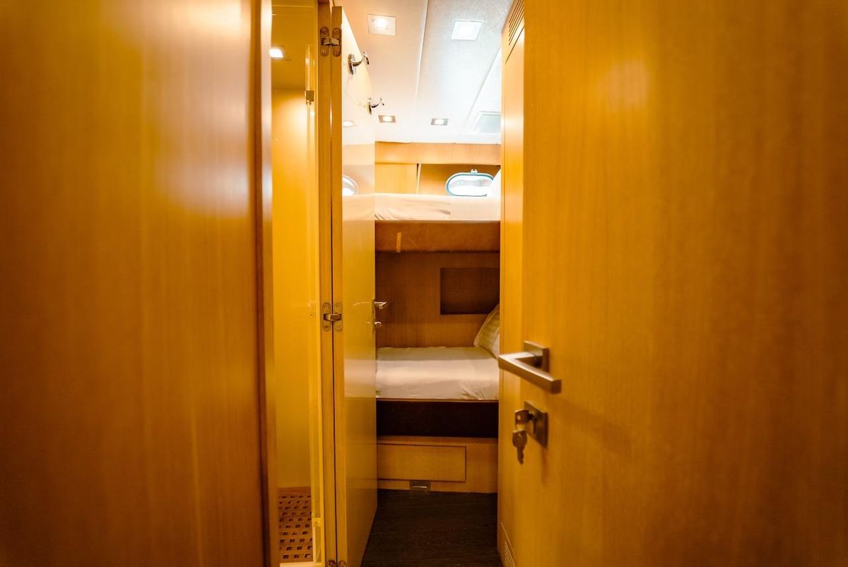 2007 Mangusta 92 