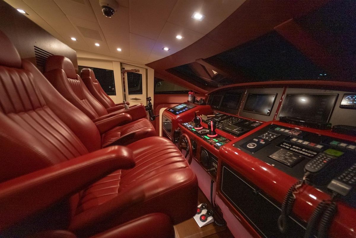 2007 Mangusta 92 