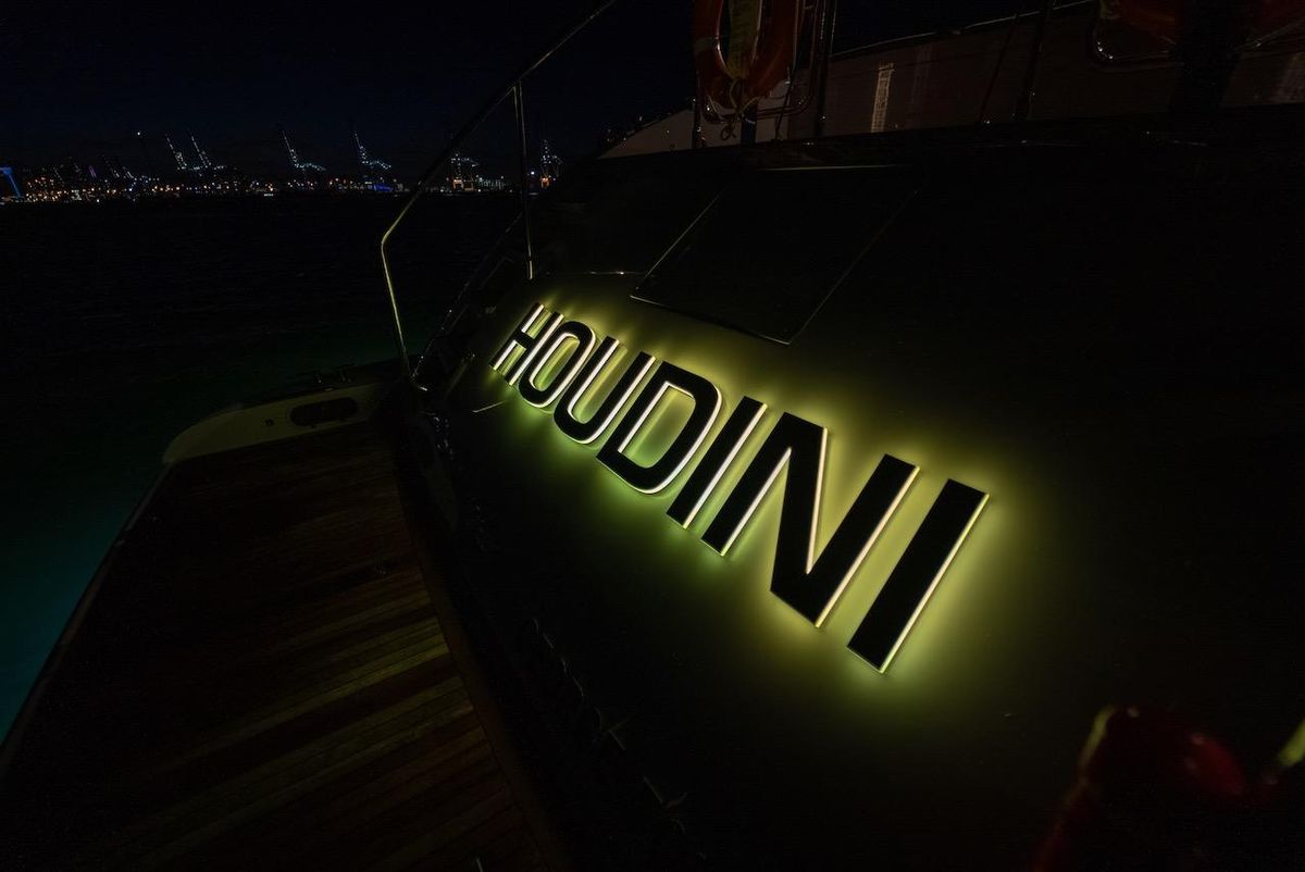2007 Mangusta 92 