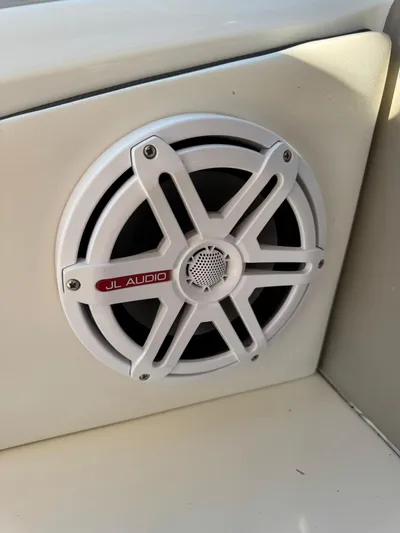  Yacht Photos Pics JL Audio speaker on 2004 Sea Ray 390 Sundancer boat.