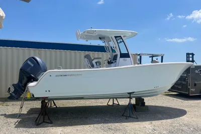 Sportsman Heritage 231 Center Console
