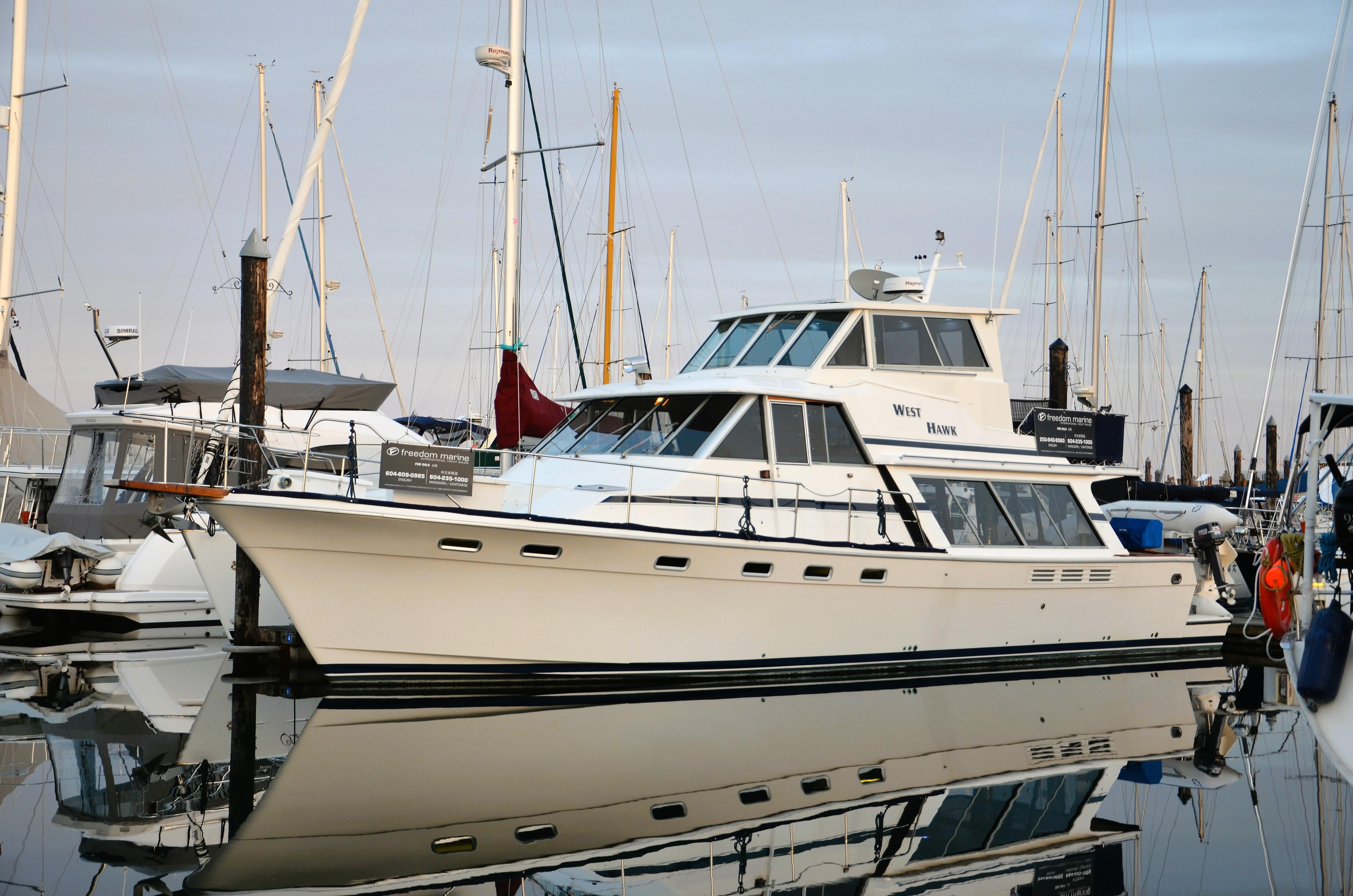 50 foot bayliner 4588 motor yacht