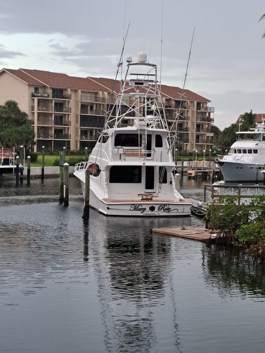 2006 Hatteras 68 