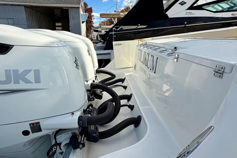 Tilikum Yacht Photos Pics 