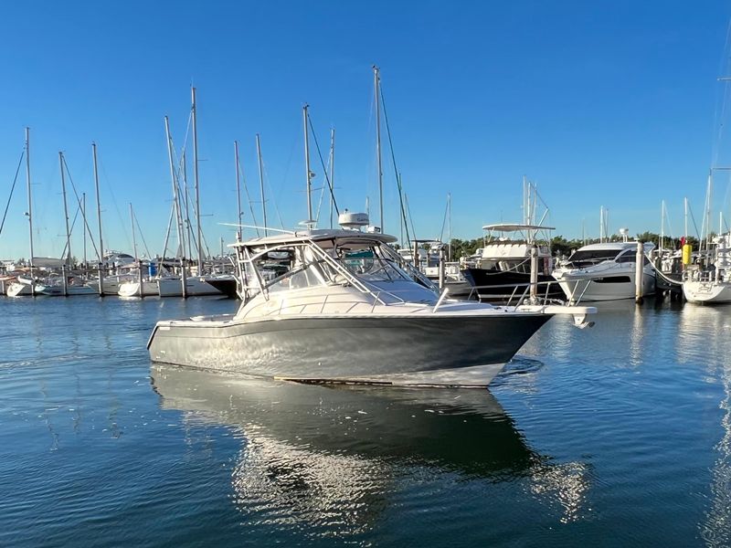 2007 Grady-White 330 Express