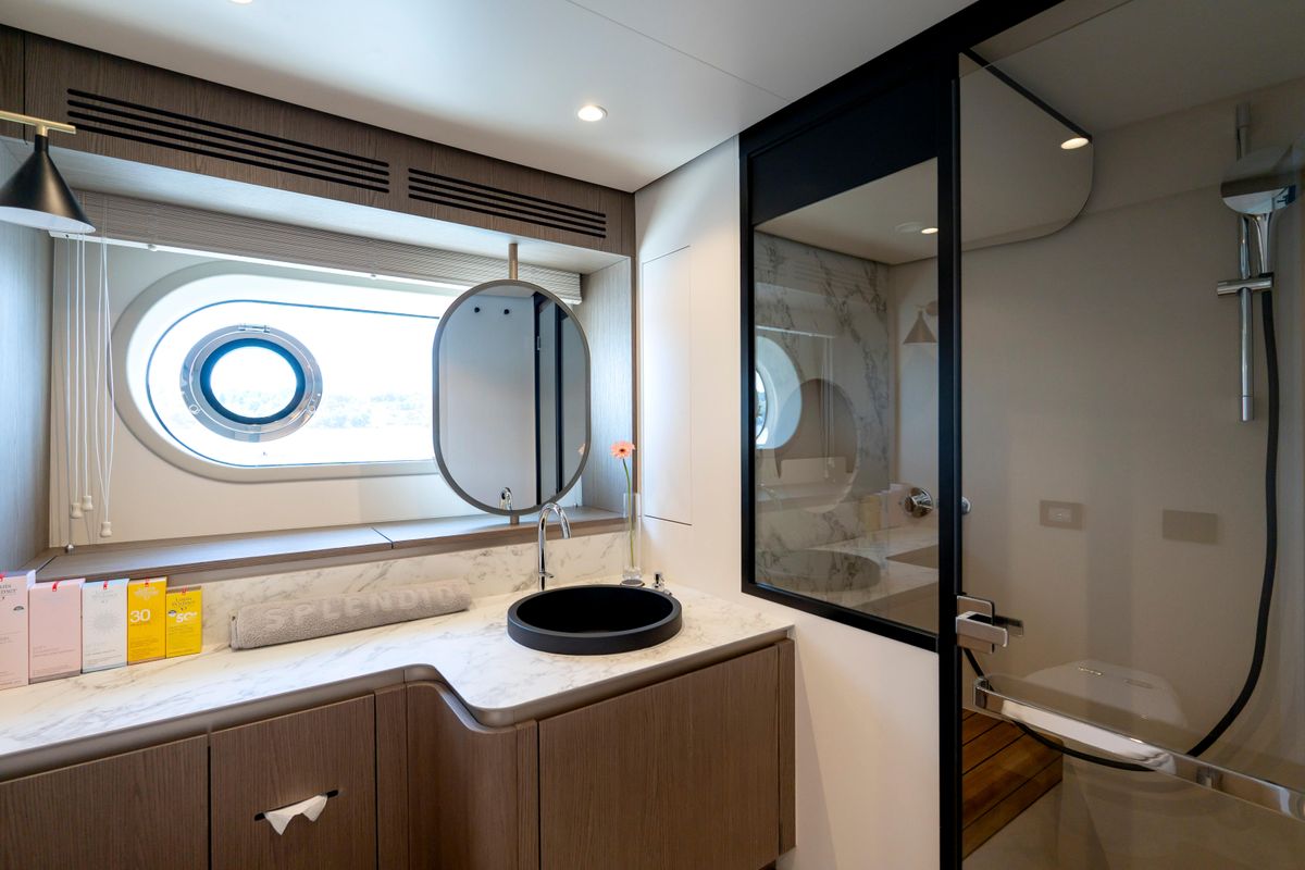 2025 Azimut 60 