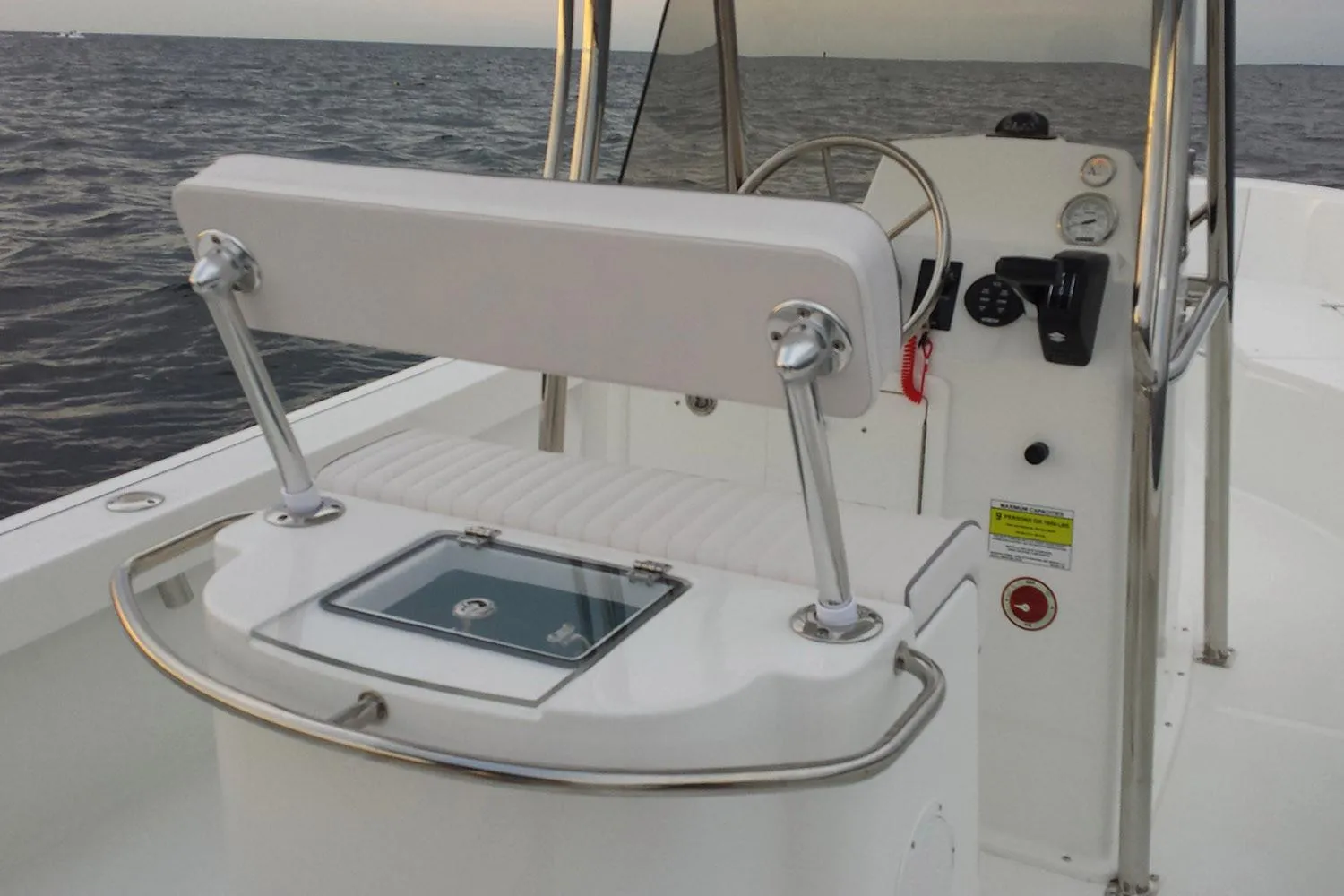 2026 Maritime 233 Defiant Photo