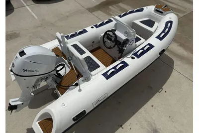 East Marine 390 LUXURY