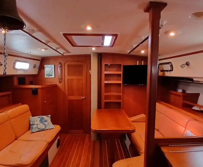 Nowhere To Be Yacht Photos Pics 