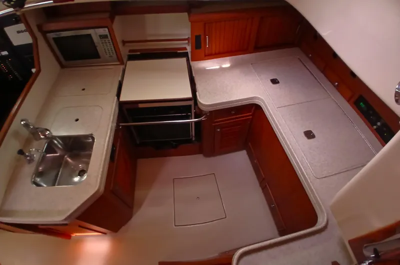 Nowhere To Be Yacht Photos Pics 