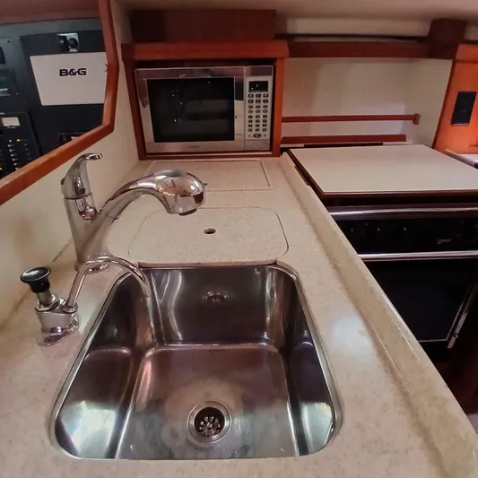 Nowhere To Be Yacht Photos Pics 