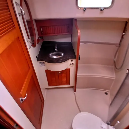 Nowhere To Be Yacht Photos Pics 