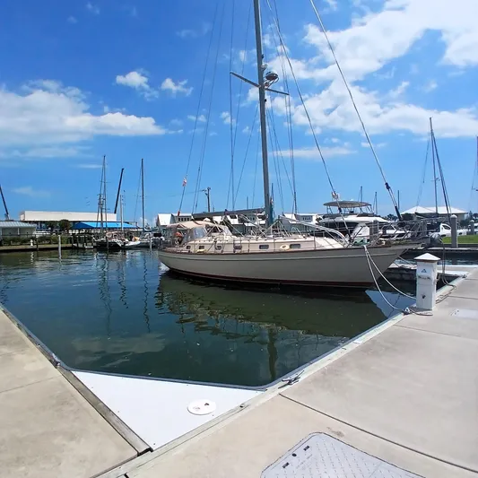 Nowhere To Be Yacht Photos Pics 