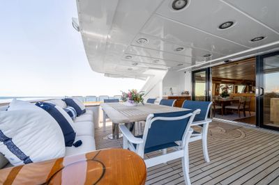 Yacht