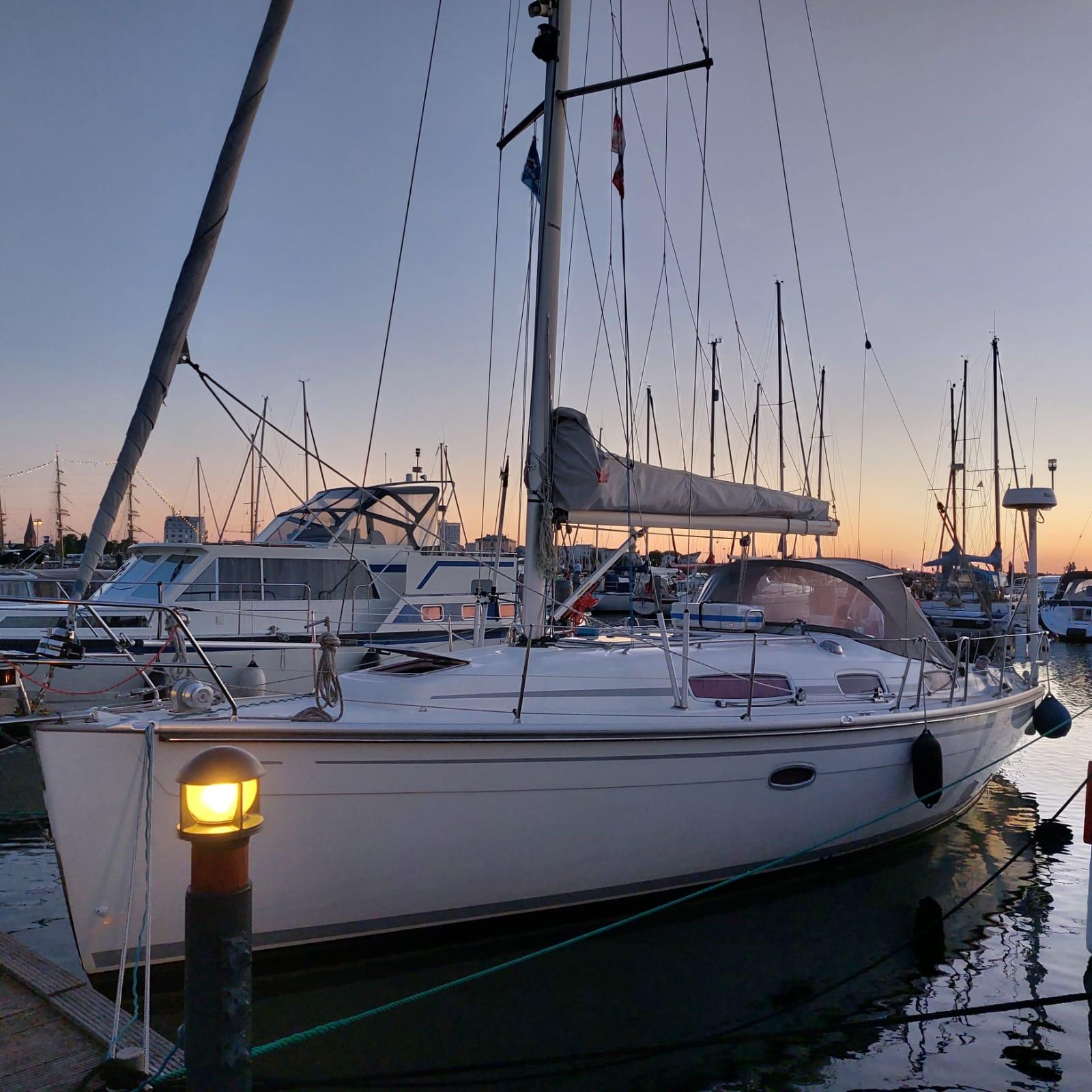 Bavaria 34 Cruiser Holiday image