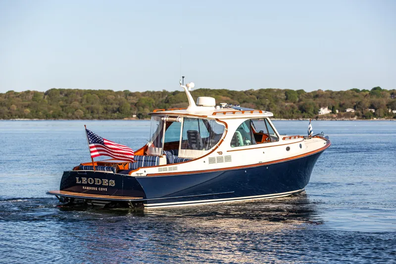 Leodes Yacht Photos Pics 