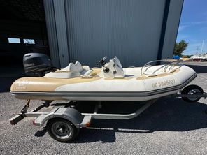 2016 Zodiac Yachtline 380