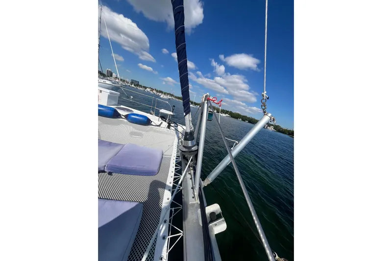 Sea Glass Yacht Photos Pics Fountaine Pajot Belize 43 catamaran deck view, 2000 model, sailing on a sunny day.