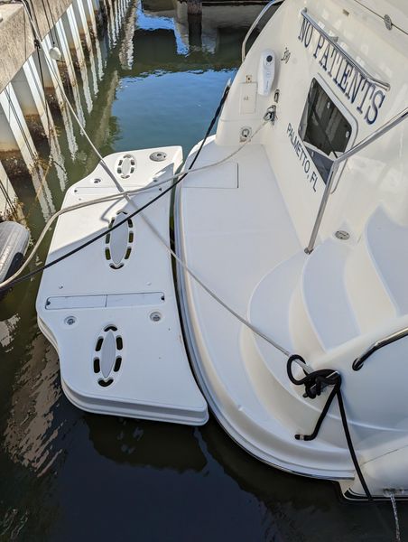2005 Sea Ray 390 Motor Yacht