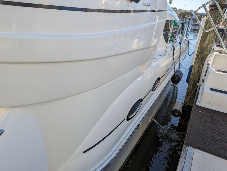 2005 Sea Ray 390 Motor Yacht