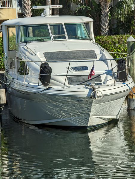 2005 Sea Ray 390 Motor Yacht