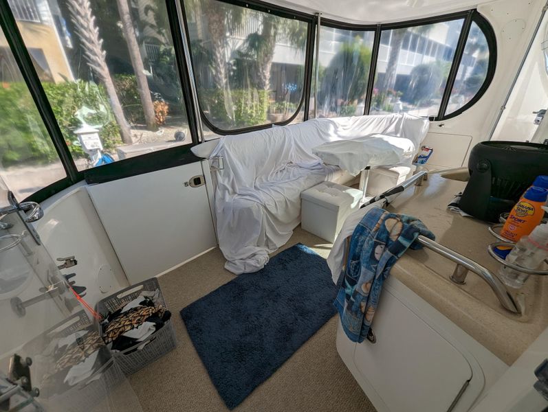2005 Sea Ray 390 Motor Yacht