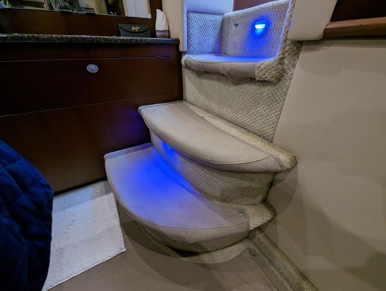 2005 Sea Ray 390 Motor Yacht