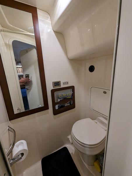 2005 Sea Ray 390 Motor Yacht