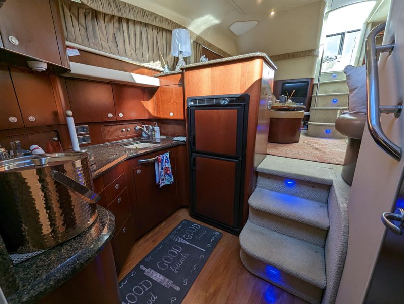 2005 Sea Ray 390 Motor Yacht