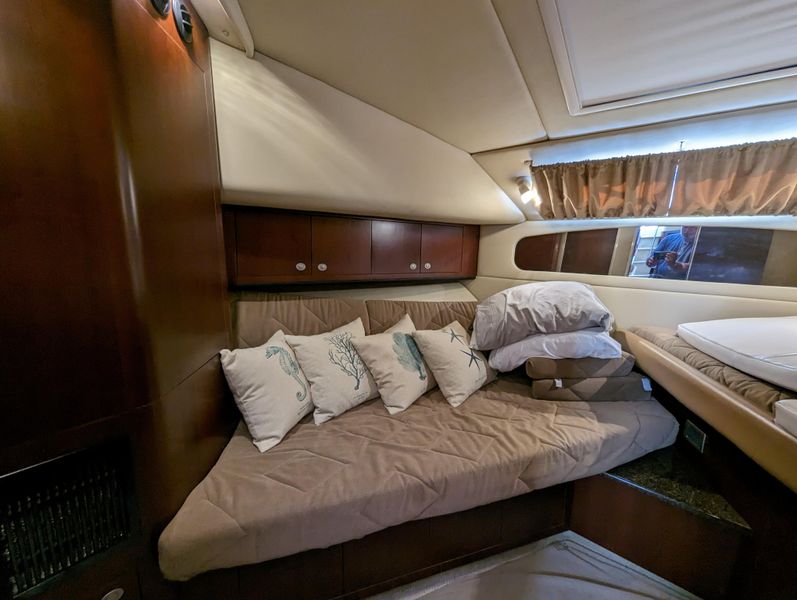 2005 Sea Ray 390 Motor Yacht