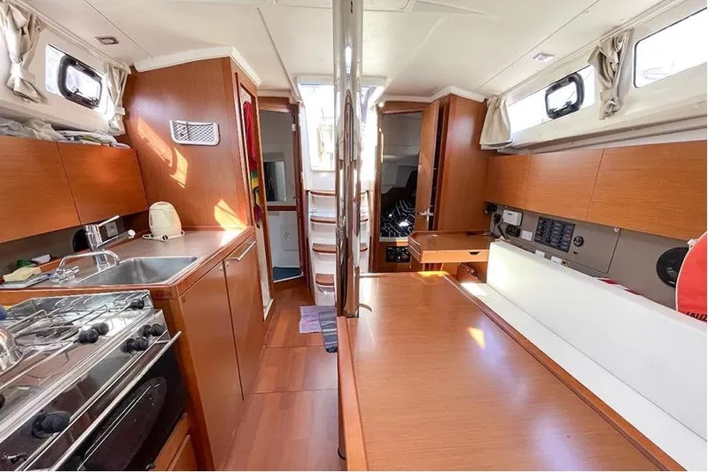 Ma Liberté Yacht Photos Pics 