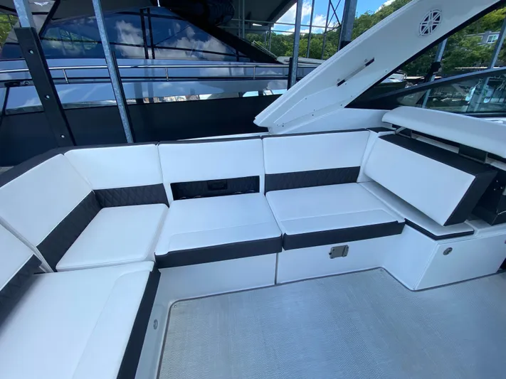  Yacht Photos Pics 2022 Monterey 378SS boat interior with white and black seating.