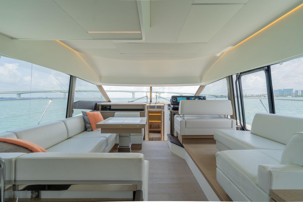2019 Prestige 52 